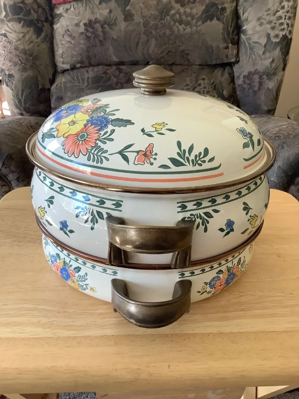 Vintage 1981 M Kamenstein ENAMEL COOKWARE 5-Piece Floral Design Brass Handles